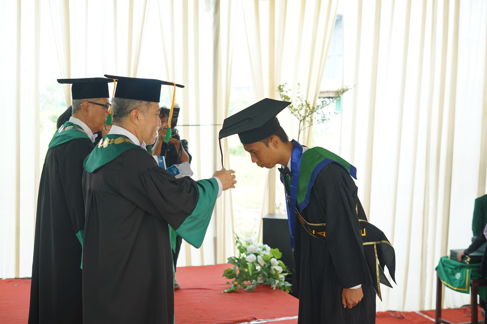 Universitas Nahdlatul Ulama Purwokerto Gelar Prosesi Wisuda Ke-IV Kelulusan Program Sarjana